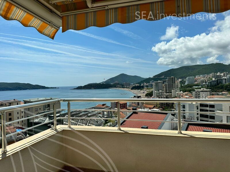 Nádherný apartmán 4+kk, s výhledem na moře, o rozloze 101 m2, Budva, Černá Hora