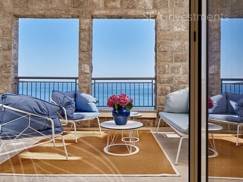 Nádherný apartmán 2+kk, s výhledem na moře, o rozloze 75 m2, Tivat, Černá Hora